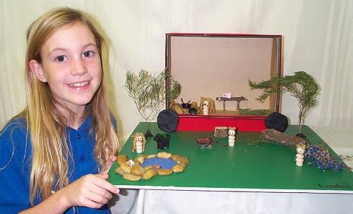 Little Homeschool on the Prairie: BoxCar Children Diorama